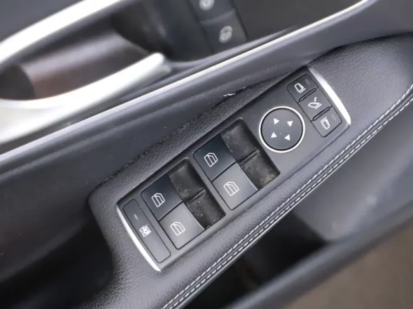 Mercedes-Benz CLA-Klasse Shooting Brake 180 Ambition Panodak