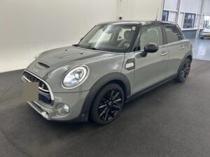 Photo 1 of 17 of WMWXS71000T841893 MINI 5-deurs 2.0 Cooper S Aut. Chili Serious Business Nav