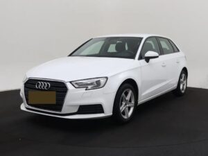 Photo 1 of 26 of WAUZZZ8V5KA007750 Audi A3 Sportback 30 TFSI Pro Line
