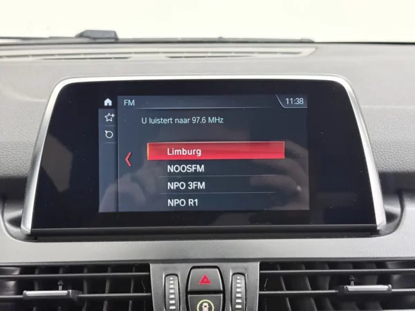 Photo 10 of 24 of WBA2A31050V957763 BMW 2 Serie Active Tourer 218i Executive Aut