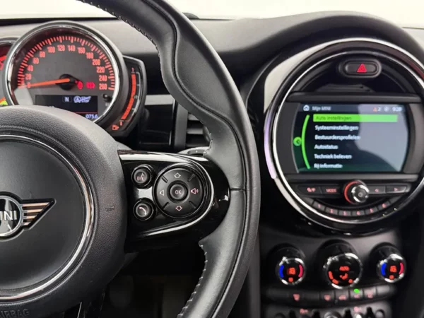 MINI 5-deurs 1.5 Cooper Business Edition