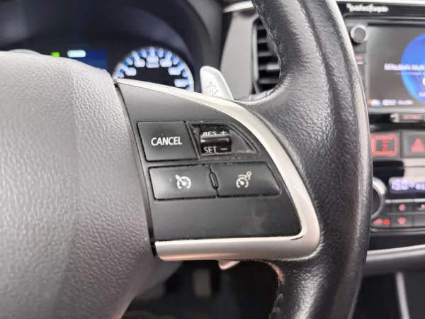 Mitsubishi Outlander 2.0 PHEV Instyle