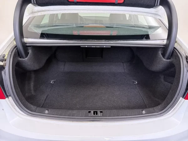 Photo 12 of 23 of YV1FS45HBE2309207 Volvo S60 1.6 T3 Momentum Aut. Leder
