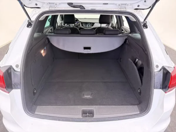 Opel Astra Sports Tourer 1.2 Business Edition