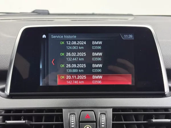 Photo 13 of 24 of WBA2A31050V957763 BMW 2 Serie Active Tourer 218i Executive Aut
