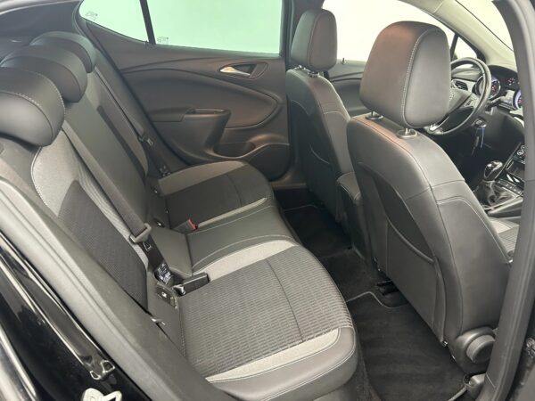 Opel Astra 1.2 Design & Tech