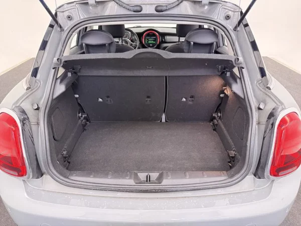 MINI 5-deurs 1.5 Cooper Chili Nav
