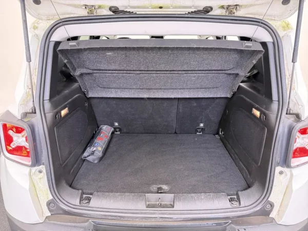 Photo 14 of 24 of 1C4BU0000FPC07725 Jeep Renegade 1.4 MultiAir Longitude Aut. Leder