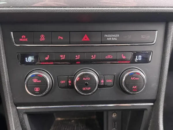 SEAT Leon ST 1.4 EcoTSI FR Connect Nav