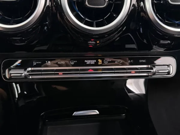 Mercedes-Benz CLA-Klasse Shooting Brake 180 Aut. Business Solution LED