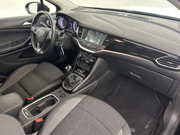 Opel Astra 1.2 Design & Tech