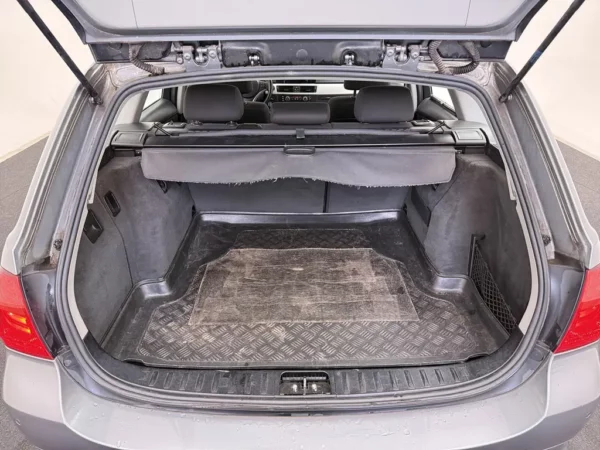BMW 3 Serie Touring 318i Business Line AUT