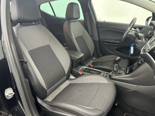 Opel Astra 1.2 Design & Tech