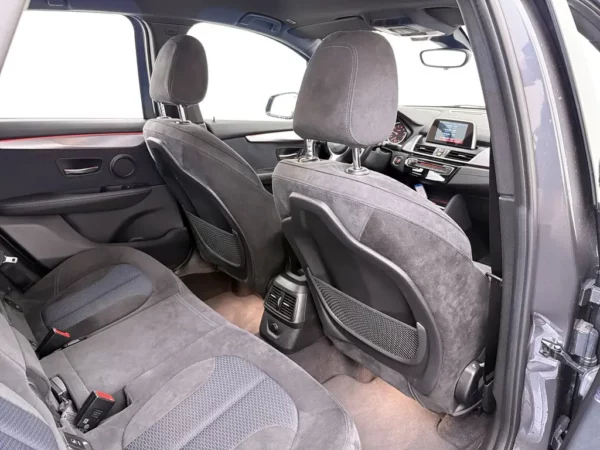 Photo 16 of 24 of WBA2A31050V957763 BMW 2 Serie Active Tourer 218i Executive Aut