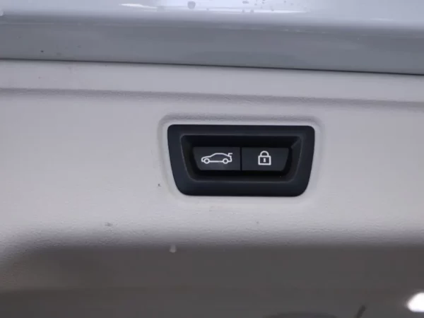 BMW 3 Serie Touring 330e High Executive