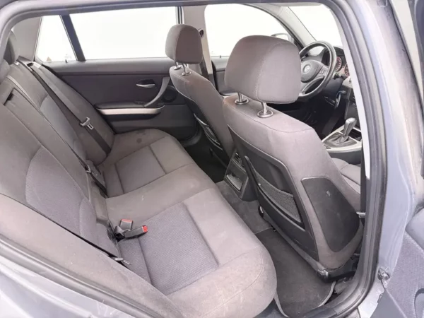 BMW 3 Serie Touring 318i Business Line AUT