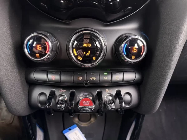 MINI 5-deurs 1.5 Cooper Business Edition