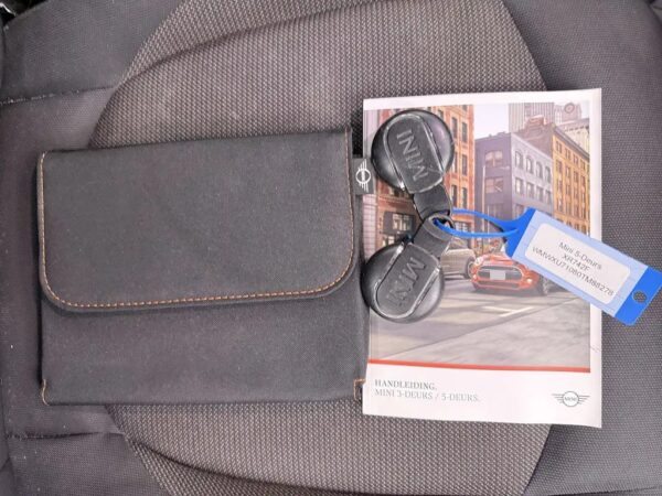 MINI 5-deurs 1.5 Cooper Chili Nav