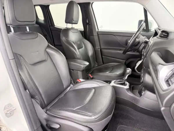 Photo 18 of 24 of 1C4BU0000FPC07725 Jeep Renegade 1.4 MultiAir Longitude Aut. Leder