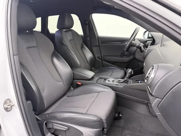Photo 18 of 24 of WAUZZZ8V3FA168426 Audi A3 Sportback 1.4 e-tron PHEV Ambition Pro Line plus