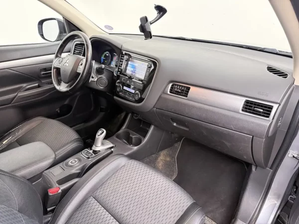 Mitsubishi Outlander 2.0 PHEV Business Edition X-Line