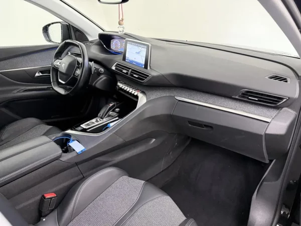 Peugeot 3008 1.2 PureTech Blue Lease Premium