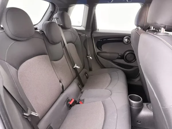 MINI 5-deurs 1.5 Cooper Business Edition