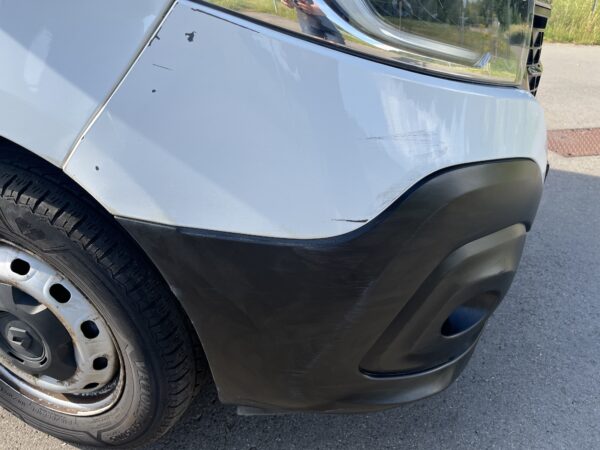 Photo 18 of 28 of P-Renault-Trafic H1.L2 Grand confort 2.0 DCI 120cv-2021 Renault Trafic H1.L2 Grand confort 2.0 DCI 120cv