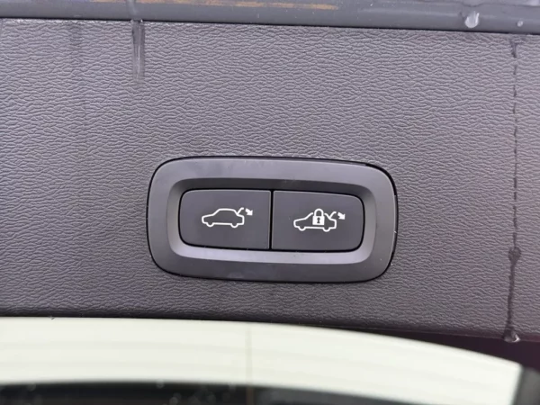 Volvo XC40 Recharge Plus LED