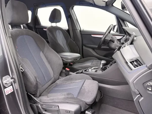 Photo 19 of 24 of WBA2A31050V957763 BMW 2 Serie Active Tourer 218i Executive Aut