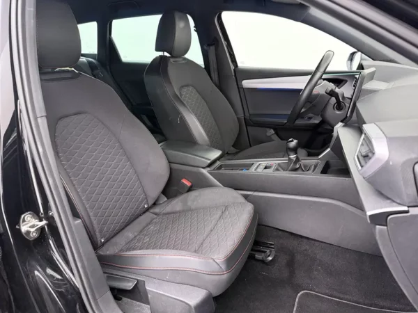 Photo 19 of 25 of VSSZZZKLZMR095803 SEAT Leon Sportstourer 1.5 TSI FR Business Intense Navi