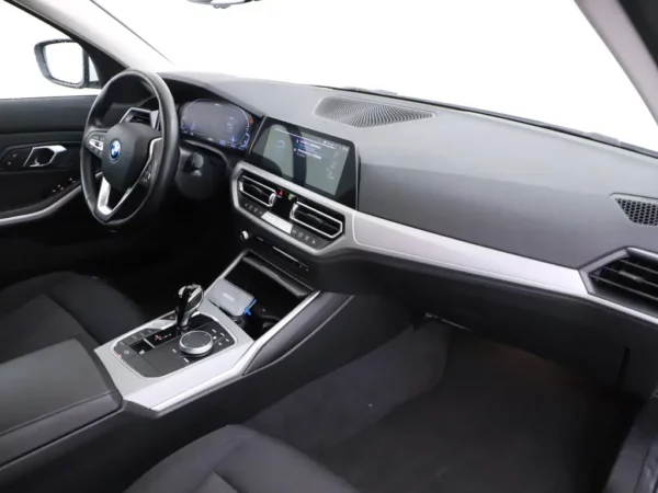 BMW 3 Serie Touring 330e High Executive