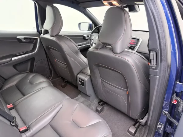 Volvo XC60 2.0 T5 FWD Ocean Race Aut. Nav