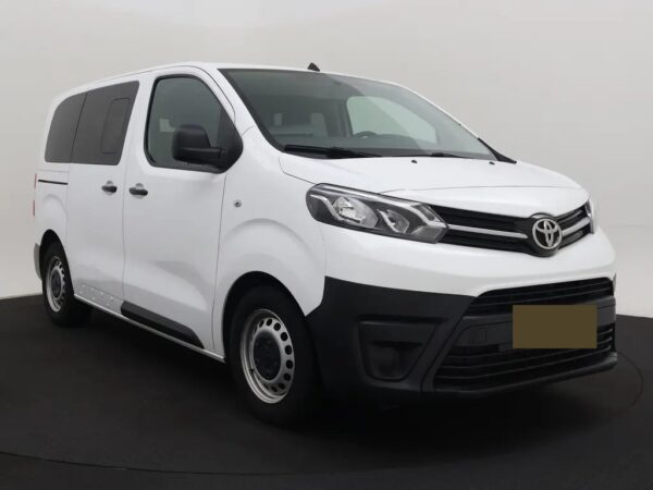 Photo 20 of 21 of YARVAYHVKGZ165374 Toyota Proace Shuttle 1.5 D-4D Cool Comfort Compact