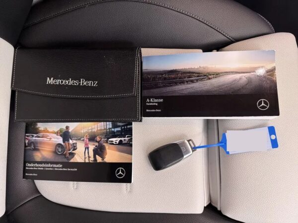 Photo 20 of 24 of WDD1770871V000201 Mercedes-Benz A-Klasse 200 Business Solution AMG