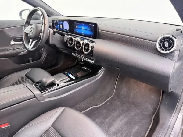 Mercedes-Benz CLA-Klasse Shooting Brake 180 Aut. Business Solution LED