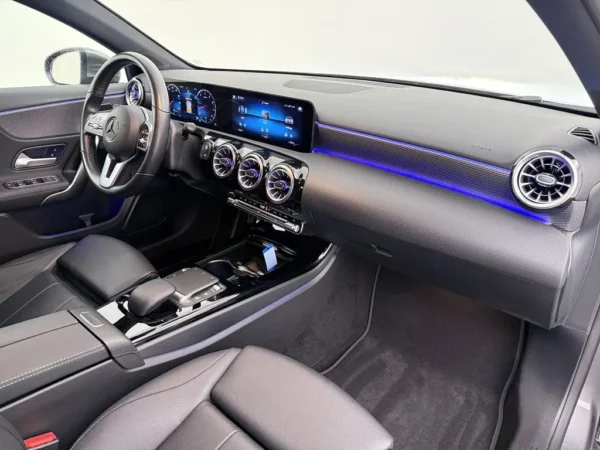 Mercedes-Benz A-Klasse 180 Aut. Business Solution Luxury Nav