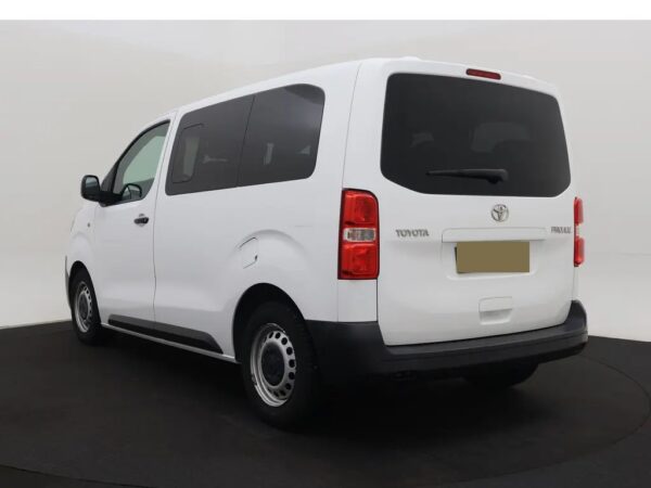 Photo 21 of 21 of YARVAYHVKGZ165374 Toyota Proace Shuttle 1.5 D-4D Cool Comfort Compact
