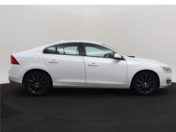 Photo 21 of 23 of YV1FS45HBE2309207 Volvo S60 1.6 T3 Momentum Aut. Leder