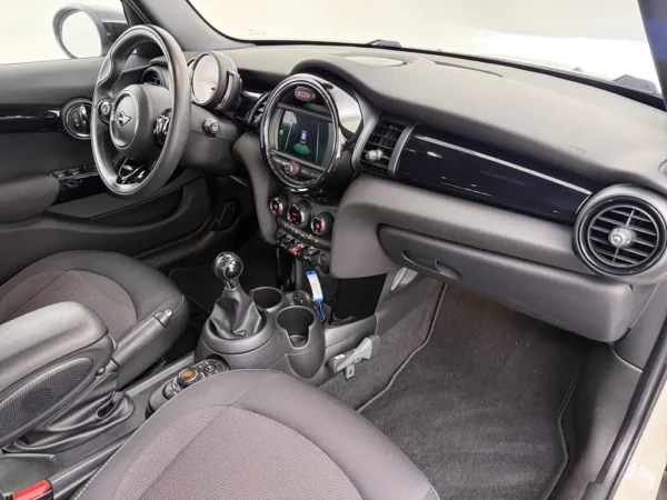 MINI 5-deurs 1.5 Cooper Business Edition