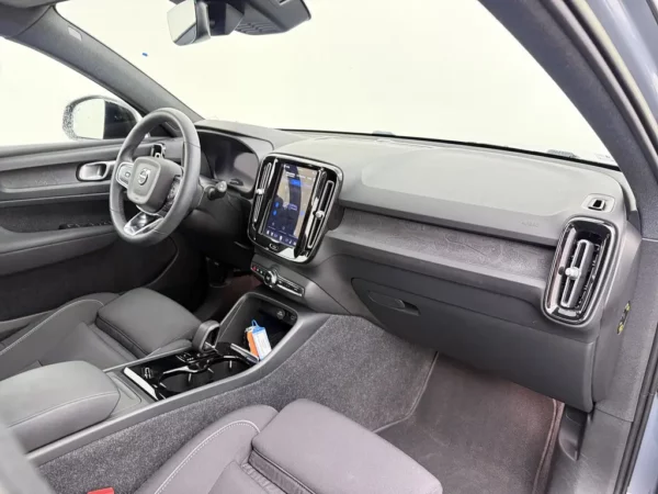 Volvo XC40 Recharge Plus LED