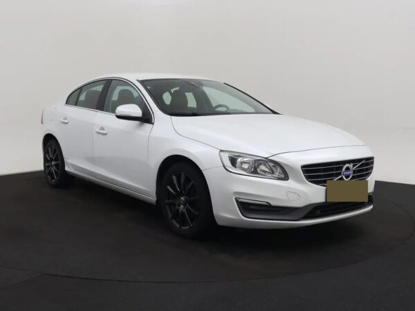 Photo 22 of 23 of YV1FS45HBE2309207 Volvo S60 1.6 T3 Momentum Aut. Leder