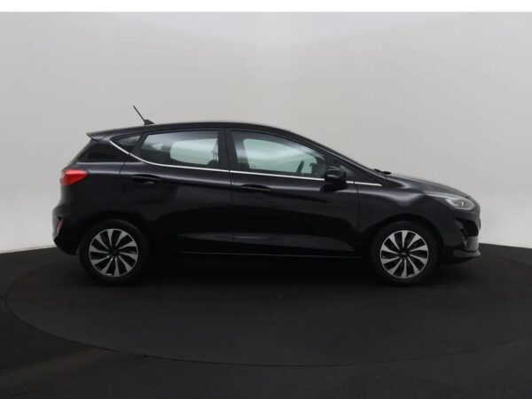 Photo 22 of 24 of WF0JXXGAHJNY06103 Ford Fiesta 1.0 EcoBoost Hybrid Titanium
