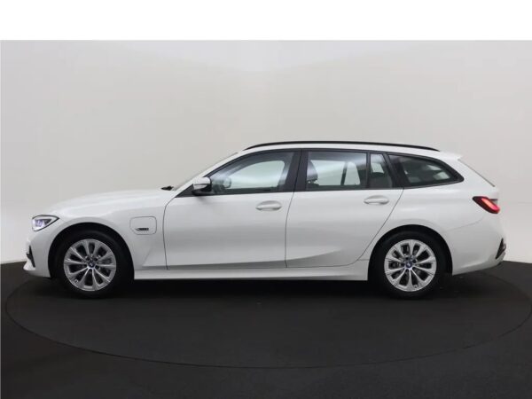BMW 3 Serie Touring 330e High Executive