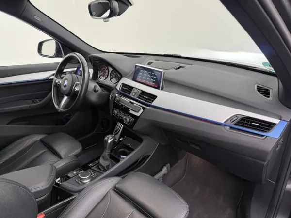 BMW X1 xDrive25i High Executive M-pakket Panodak