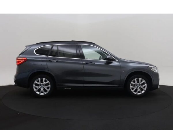 BMW X1 xDrive25i High Executive M-pakket Panodak