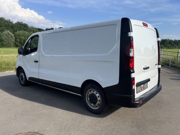 Photo 3 of 28 of P-Renault-Trafic H1.L2 Grand confort 2.0 DCI 120cv-2021 Renault Trafic H1.L2 Grand confort 2.0 DCI 120cv