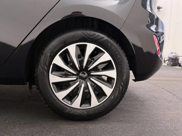 Photo 4 of 24 of WF0JXXGAHJNY06103 Ford Fiesta 1.0 EcoBoost Hybrid Titanium