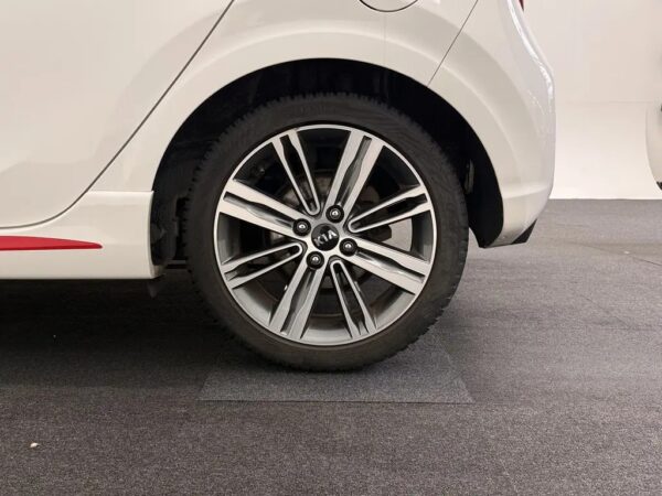 Photo 4 of 25 of KNAB3512AJT005777 Kia Picanto 1.2 CVVT GT-Line