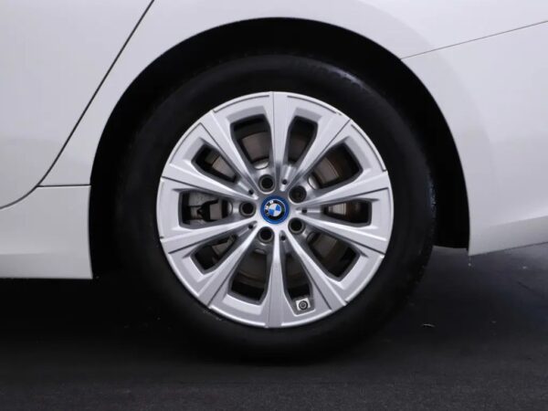 BMW 3 Serie Touring 330e High Executive